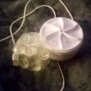 Portable plastic washing machine